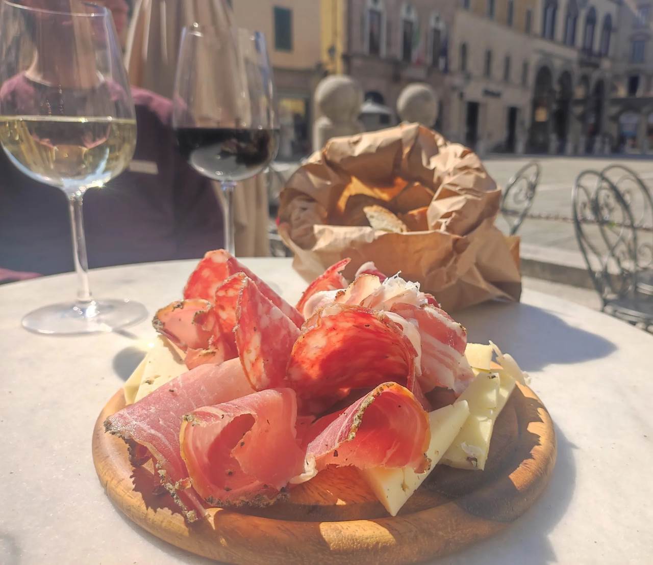 doeatbetterexperience food tour italy tuscany lucca tour gastronomico italia lucca visite gastronomique italie lucca 1 scaled e1685010938403